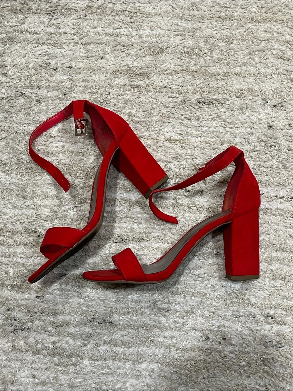 Red Heels - Picture 1 of 2